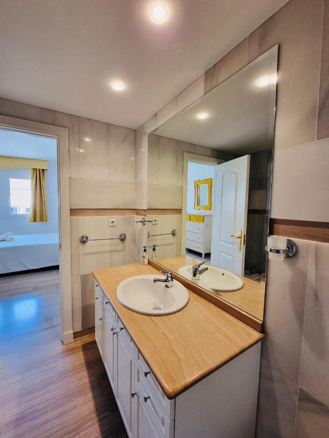 G&G Isla Marina Puerto Apartment Benalmadena Ngoại thất bức ảnh