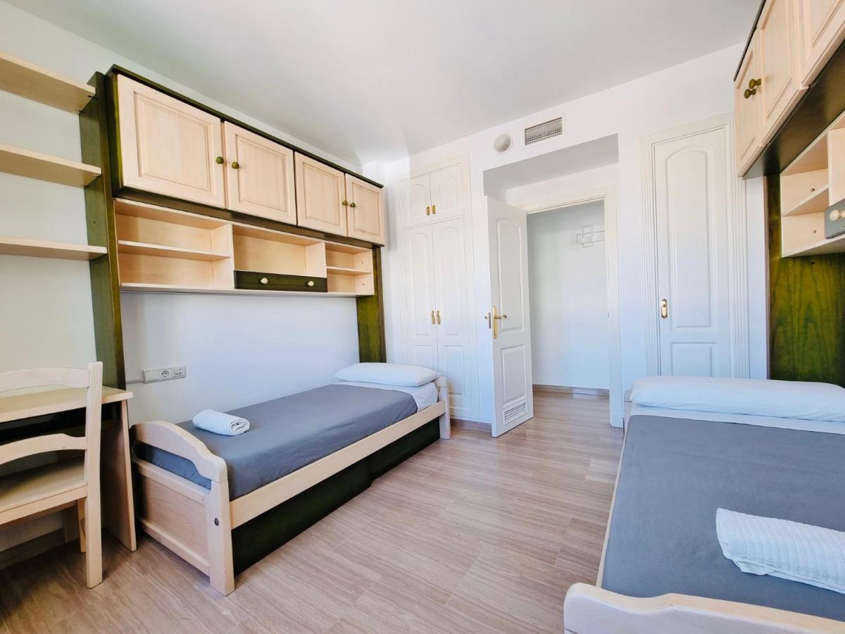 G&G Isla Marina Puerto Apartment Benalmadena Ngoại thất bức ảnh